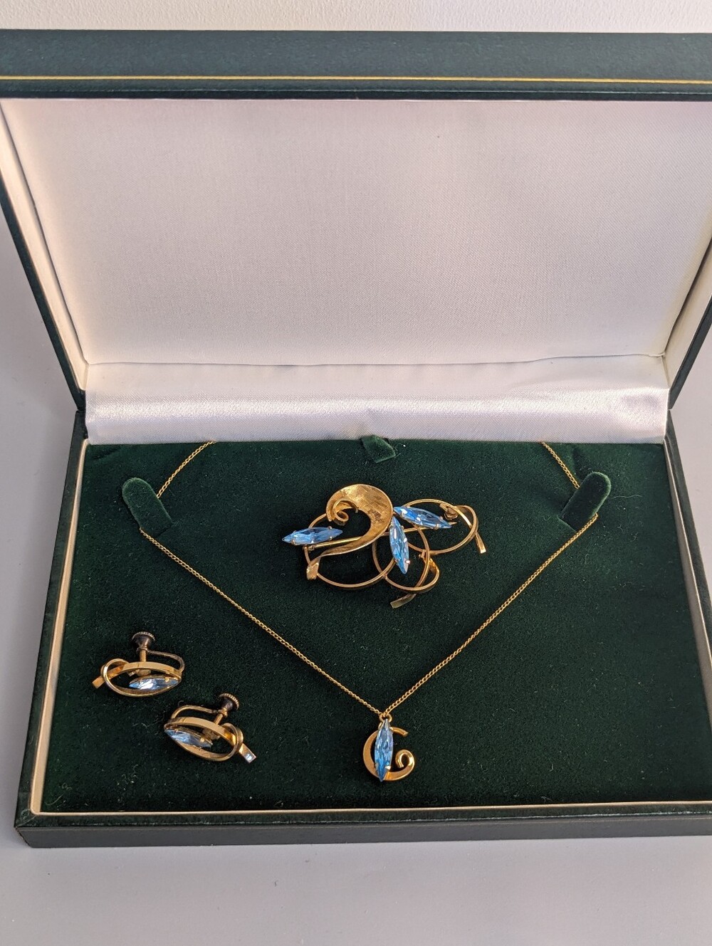 Vintage Rainbow Gold-Filled Blue Navette Rhinestone Necklace Brooch Earrings Set
